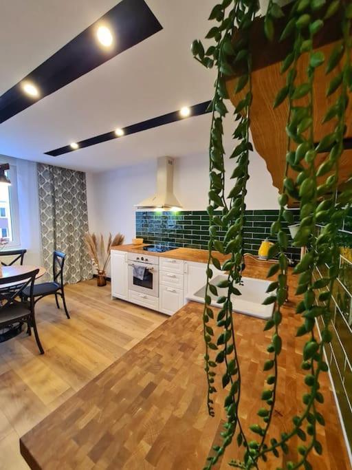 Uroczy Apartament Blisko Centrum - 10 Min Do Plazy Гдыня Экстерьер фото